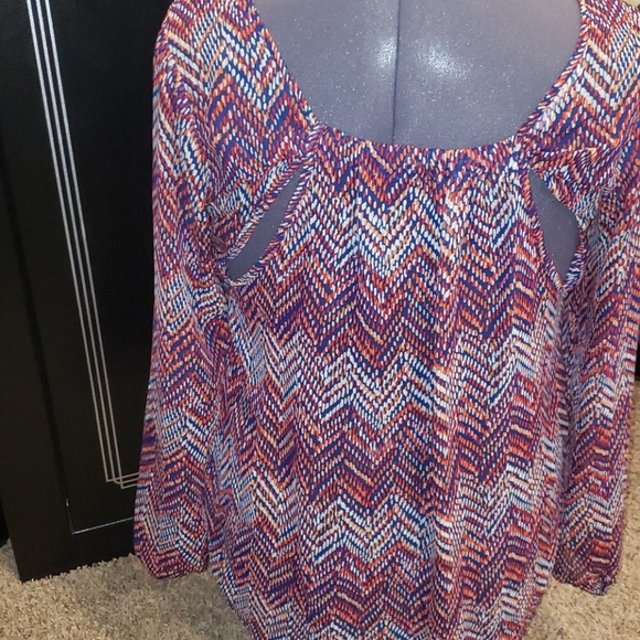 Sheer blouse - Picture 3 of 4